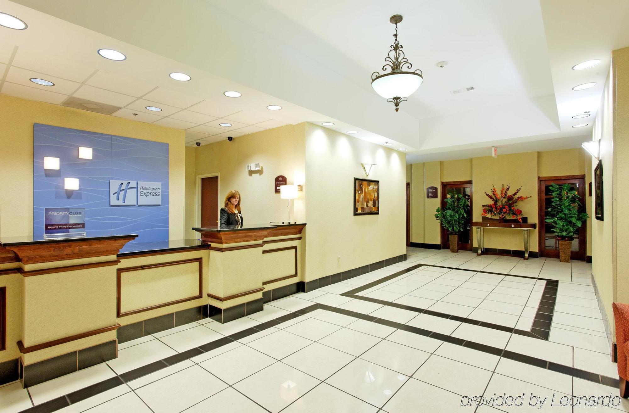 Holiday Inn Express & Suites Sylacauga Інтер'єр фото