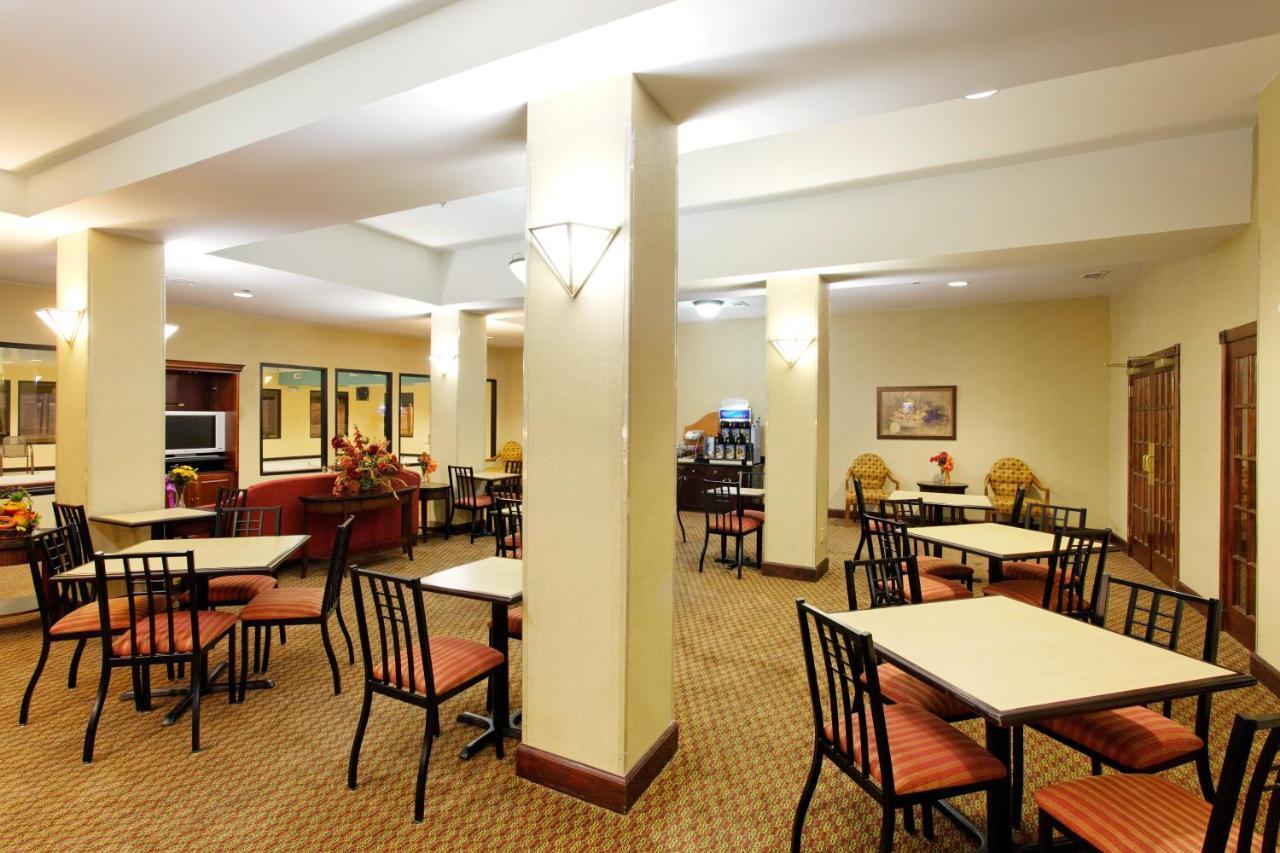 Holiday Inn Express & Suites Sylacauga Екстер'єр фото